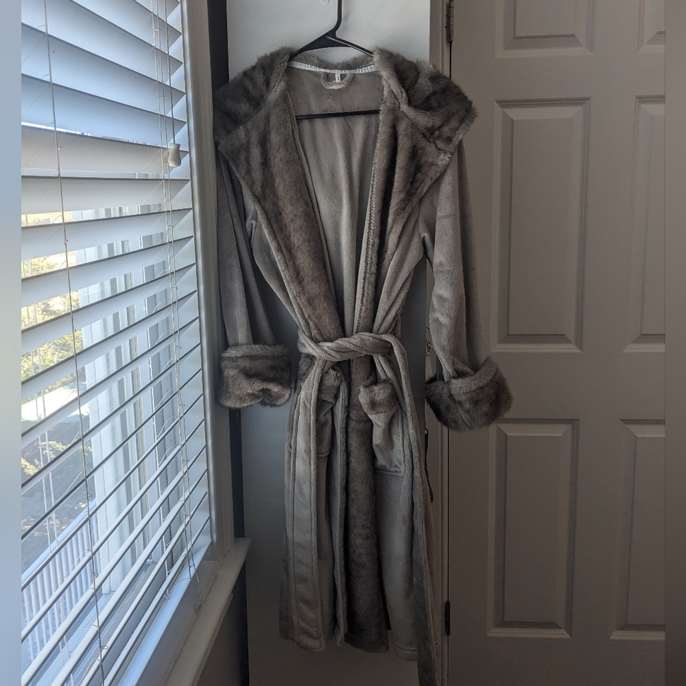 Pottery Barn Robe